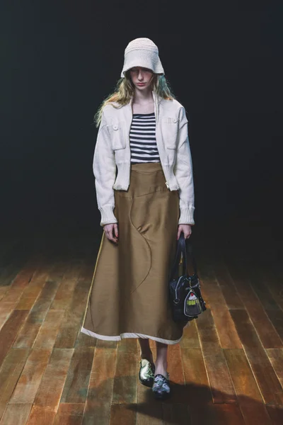 Look 17
